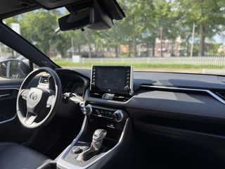 Toyota RAV4 Head-up display, 360 camera, Dodenhoekdetectie, JBL , All-in Rijklaarprijs - afbeelding nr 4