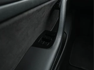 Tesla Model 3 Tesla Model 3 Standard RWD Plus 60 kWh [ 3-Fase ] (INCL-BTW) Aut. *PANO | AUTO-PILOT | FULL-LEATHER | KEYLESS | FULL-LED | MEMORY-PACK | SURROUND-VIEW | DAB | CARPLAY | DIGI-COCKPIT | LANE-ASSIST | COMFORT-SEATS | 18