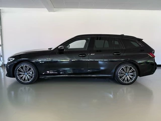 BMW 3 Serie BMW 3-serie Touring 330e 293pk M-Sport High Executive | Laser LED | Carplay | Adaptive cruise | Trekhaak - afbeelding nr 14