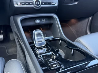 Volvo XC40 Volvo XC40 T5 Ultimate Dark | Panoramadak | Leder | H&K Audio - afbeelding nr 15