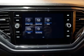 Volkswagen T-Roc Volkswagen T-Roc 1.5 TSI 150PK DSG SPORT BUSINESS R-LINE - afbeelding nr 21