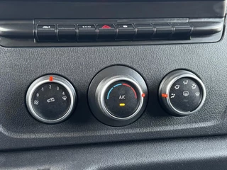 Renault Master Renault Master T35 2.3 dCi 135 L2H2 Cruise Navigatie Airco All Season banden Goed onderhouden - afbeelding nr 8