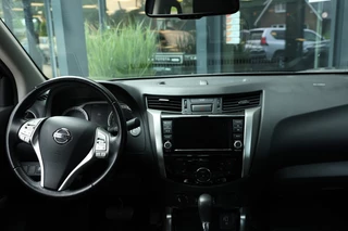 Nissan Navara Nissan Navara 2.3 DCI DUBBEL CABINE N-GUARD A/T 5 SITZ 4WD VAN - afbeelding nr 23