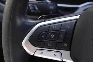 Volkswagen Polo | Nieuwstaat | Open dak | Virtual cockpit | Camera | Keyless | Carplay | Stoelverw | IQ Light - afbeelding nr 17