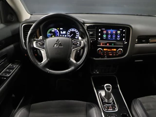 Mitsubishi Outlander Mitsubishi Outlander 2.4 PHEV Intense S [TREKHAAK, CAMERA, STOELVERWARMING, HALF LEDER, PDC V+A, CRUISE, CLIMATE, NIEUWSTAAT] - afbeelding nr 10