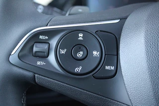 Opel Grandland Opel Grandland 1.2 Turbo 136PK AUTOMAAT Hybrid GS | BLACK PACK | STOEL/STUUR VERWARMING | NAVIGATIE | APPLE CARPLAY/ANDROID AUTO | DODEHOEK DETECTIE | 18