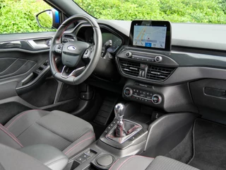 Ford Focus Ford Focus 1.0 EcoBoost ST Line Business | CAMERA | NAVIGATIE | WINTERPACK | - afbeelding nr 3