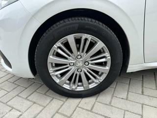 Peugeot 208 Peugeot 208 1.2 PureTech 2016 Distributieriem vervangen Navi - afbeelding nr 36