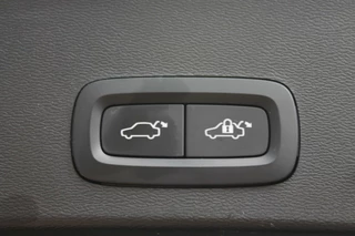 Volvo XC40 Volvo XC40 T4 Recharge R-Design | Parkeercamera | Stoelverwarming | Leder | Electr. Stoelen | Glossy Black | Keyless - afbeelding nr 43
