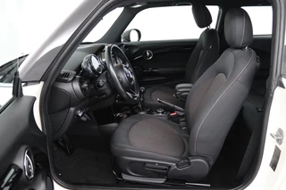 MINI Cooper Mini Mini 1.5 Cooper (CRUISE CONTROL, NAVIGATIE, BLUETOOTH, CLIMATE CONTROL, NL-AUTO) - afbeelding nr 10