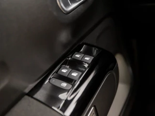 Citroën C3 Automaat (APPLE CARPLAY, GROOT NAVI, CAMERA, STOELVERWARMING, GETINT GLAS, SPORTSTOELEN, CRUISE, LANE ASSIST, NIEUWE APK, NIEUWSTAAT) - afbeelding nr 22