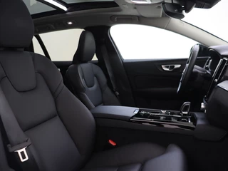 Volvo V60 Volvo V60 T6 AWD Plus Dark | Trekhaak | Panoramadak | Dodehoekdetectie | - afbeelding nr 14