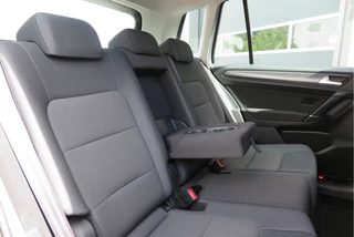 Volkswagen Golf Sportsvan Cruise-control,PDC, LMV,Achteruitrijcamera ,Stoelverwarming, Navigatie . etc. . - afbeelding nr 35