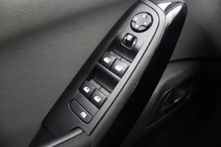 Citroën C4 Picasso Citroën C4 Picasso 1.2 PureTech Live - afbeelding nr 19
