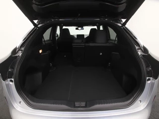 Toyota Yaris Cross Toyota Yaris Cross 1.5 Hybrid Adventure automaat | CarPlay | Navigatie | Parkeersensoren | Achteruitrijcamera | Stoelverwarming | LED verlichting | Elektrische kofferklep - afbeelding nr 16