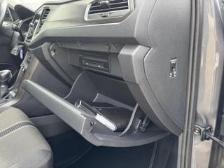 Volkswagen T-Roc Volkswagen T-ROC 1.5 TSI Sport Led Adaptive cruise Climate control Navigatie Pdc voor+achter DAB - afbeelding nr 23