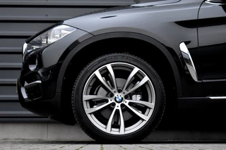 BMW X6 | 360 Camera | Head-Up | 20'' M Velgen | Softclose | Treeplanken | Comfort Stoelen + Memory | Stuurverwarming | Orig. NL | - afbeelding nr 39