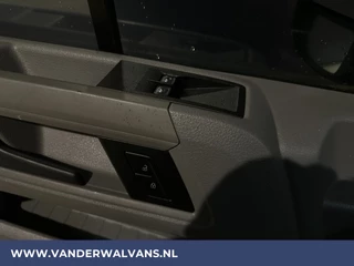 Volkswagen Crafter Volkswagen Crafter 2.0 TDI L3H3 L2H2 Euro6 Airco | Trekhaak | Parkeersensoren Bijrijdersbank - afbeelding nr 14