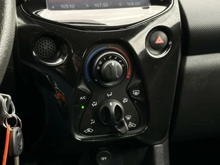 Citroën C1 Citroen C1 1.0 e-VTi Airscape Feel Edition, NL AUTO, NAP LOGISCH, OPEN DAK, AIRCO, NAVI, CRUISE, LICHTMETAAL 16