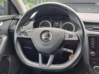 Škoda Octavia Škoda Octavia Combi 1.0 TSI Greentech Ambition Business | LED | Trekhaak | Navi | PDC | App-connect | - afbeelding nr 7