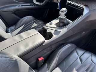 Peugeot 3008 Peugeot 3008 1.2 PureTech Première Cruise control Climate control Apple / Android Carplay Lederen interieur - afbeelding nr 34
