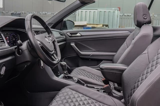 Volkswagen T-Roc Volkswagen T-Roc Cabrio 1.5 TSI R-Line ACC VIRTUAL COCKPIT STOELVERWARMING AUTOMAAT LEDER CAMERA - afbeelding nr 24