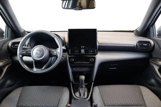 Toyota Yaris Cross Toyota Yaris Cross 1.5 Hybrid Teamplayer 130PK - Winter+safety pakket - Apple CarPlay - Dodehoek - afbeelding nr 4
