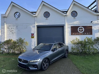 Volvo S60 2.0 T5 R design Intro Edition