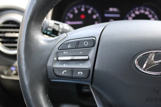 Hyundai Kona Hyundai Kona 1.0T Premium Navi/Leder/Wint/Cam/Pdc/Cool/18