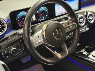 Mercedes-Benz A-Klasse Mercedes-Benz A-klasse 220 4MATIC Premium Plus AMG Night | Pano | Keyless | Sfeerverlichting | Memory seats - afbeelding nr 15