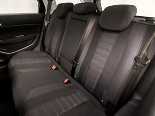 Peugeot 308 Automaat (PANORAMADAK, NAVIGATIE, CLIMATE, LED KOPLAMPEN, PARKEERSENSOREN, SPORTSTOELEN, GETINT GLAS, CRUISE, NIEUWE APK, NIEUWSTAAT) - afbeelding nr 15