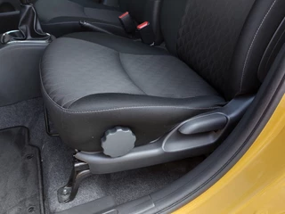 Mitsubishi Space Star Mitsubishi Space Star 1.2 80pk Nova 5-Deurs | 1ste Eigenaar | Navi | Apple Carplay+Android Auto | Clima | Cruise | Licht+Regensensor | Keyless Entry | Stoelverwarming | Pdc | Privacy Glass | 14''lm - afbeelding nr 25