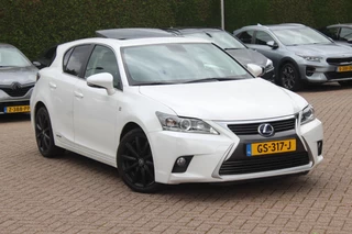 Lexus CT Lexus CT 200h 25th Edition / Camera / Schuifdak / Alcantara / Navigatie / 16'' / Getint glas / Stoelverwarming / Cruise Control - afbeelding nr 37