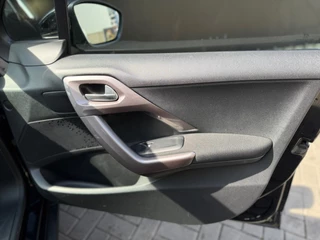 Peugeot 2008 Peugeot 2008 1.2 PureTech Blue Lion - afbeelding nr 18