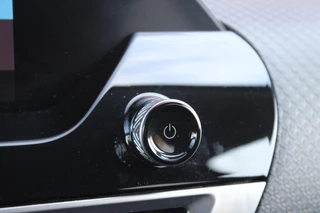 Citroën C4 Citroen C4 1.2 130PK FEEL PACK | NAVIGATIE | HEAD UP DISPLAY | ACHTERUITRIJ CAMERA | APPLE CARPLAY/ANDROID AUTO | LICHTMETALEN VELGEN | PARKEER SENSOREN | CLIMATE CONTROL | AFNEEMBARE TREKHAAK | EXTRA GETINTE ACHTER RUITEN | - afbeelding nr 31