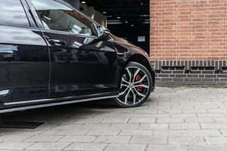 Volkswagen Golf Volkswagen Golf 2.0 TSI GTI Performance Pano / ACC / Camera - afbeelding nr 26