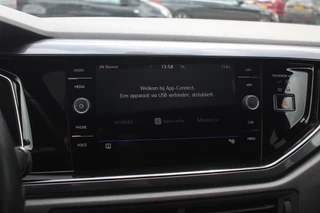 Volkswagen Polo Volkswagen Polo 1.0 TSI Highline 3x R-line / Full option! / Panoramadak / Camera / Virtual Cockpit / Keyless / 17'' / Dynaudio / Winterpakket / LED Koplampen / Navigatie / DAB / ACC - afbeelding nr 23