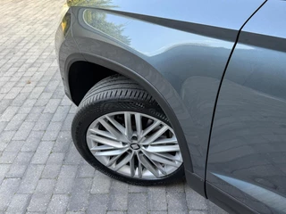 SEAT Ateca Seat Ateca 1.0 EcoTSI Limited Edition Volleer | Stoelverwarming | Apple CarPlay | Navigatiesysteem | Elektrisch bedienbare achterklep | Lichtmetalen velgen | Draadloze telefoonlader | Lane assist & Blind Spot detectie | Parkeersensoren voor en achter - afbeelding nr 55