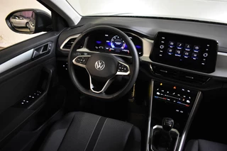 Volkswagen T-Roc Volkswagen T-Roc 1.0 TSI LIFE EDITION VIRTUAL/PDC/NAVI - afbeelding nr 13