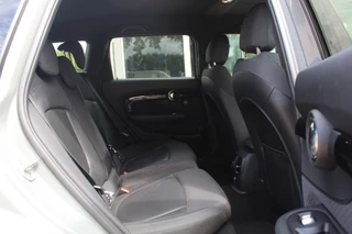 MINI Clubman MINI Clubman Mini 2.0 Cooper S Chili Serious Business / Leder / 19'' / Navigatie / Keyless / Getint glas / Parkeerhulp V+A / Stoelverwarming / DAB / Cruise Control - afbeelding nr 12