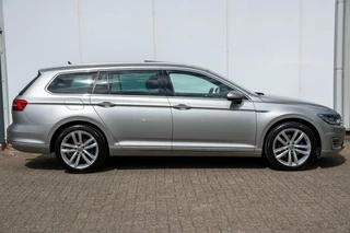 Volkswagen Passat Volkswagen Passat Variant 1.4 TSI GTE Connected Series Plus - afbeelding nr 3