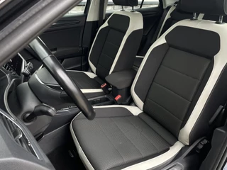 Volkswagen T-Roc Volkswagen T-Roc 1.5 TSI Sport | LED | Trekhaak | Carplay | Camera | PDC - afbeelding nr 4