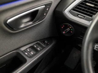 SEAT Leon 150Pk (APPLE CARPLAY, NAVIGATIE, CLIMATE, LED KOPLAMPEN, LEDER, CAMERA, SPORTSTOELEN, PARKEERSENSOREN, KEYLESS, NIEUWSTAAT) - afbeelding nr 22