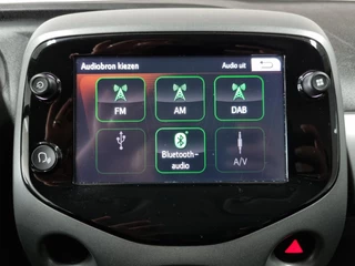 Toyota Aygo Toyota Aygo 1.0 VVT-i x-play / Automaat / Apple Carplay/Android-Auto / Airco - afbeelding nr 37