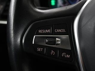 BMW 3 Serie BMW 3-serie 330e eDrive Edition | Trekhaak | Leder |  Stoelverwarming | Carplay | Live Cockpit | Full LED | DAB | Climate control | Parkeerhulp - afbeelding nr 14