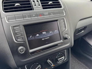Volkswagen Polo Volkswagen Polo 1.2 TSI Comfortline DSG CRUISE AIRCO CARPLAY NAP - afbeelding nr 11
