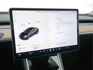 Tesla Model 3 Aut. *PANO | AUTO-PILOT | TOWBAR | NAPPA-FULL-LEATHER | KEYLESS | FULL-LED | MEMORY-PACK | SURROUND-VIEW | DAB | CAPPLAY | DIGI-COCKPIT | LANE-ASSIST | COMFORT-SEATS | 18