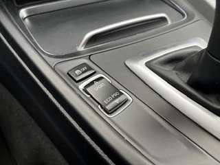 BMW 3 Serie BMW 3 Serie 320i TOURING M-SPORT ED. AUT. - ORG. NL. - afbeelding nr 30