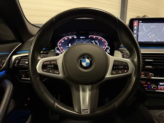 BMW 5 Serie BLUESTONE-METALLIC/PANO/H&K/HEAD-UP/LASER/KEYLESS/DISPLAY-KEY/CARPLAY/STANDKACHEL/SHADOW-LINE/PRIVACY/NET OH BEURT GEHAD BIJ BMW DEALER - afbeelding nr 28