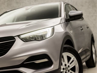 Opel Grandland X Opel Grandland X 1.2 Turbo Business+ (APPLE CARPLAY, GROOT NAVI, STUUR/STOELVERWARMING, LEDER, SPORTSTOELEN, GETINT GLAS, DAB+, LANE ASSIST, NIEUWE APK, NIEUWSTAAT) - afbeelding nr 16
